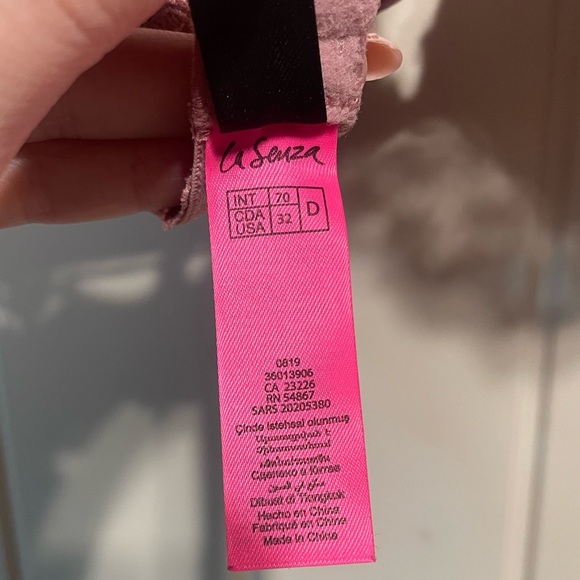 Obsession Push Up Plunge Bra - Picture 4 of 4